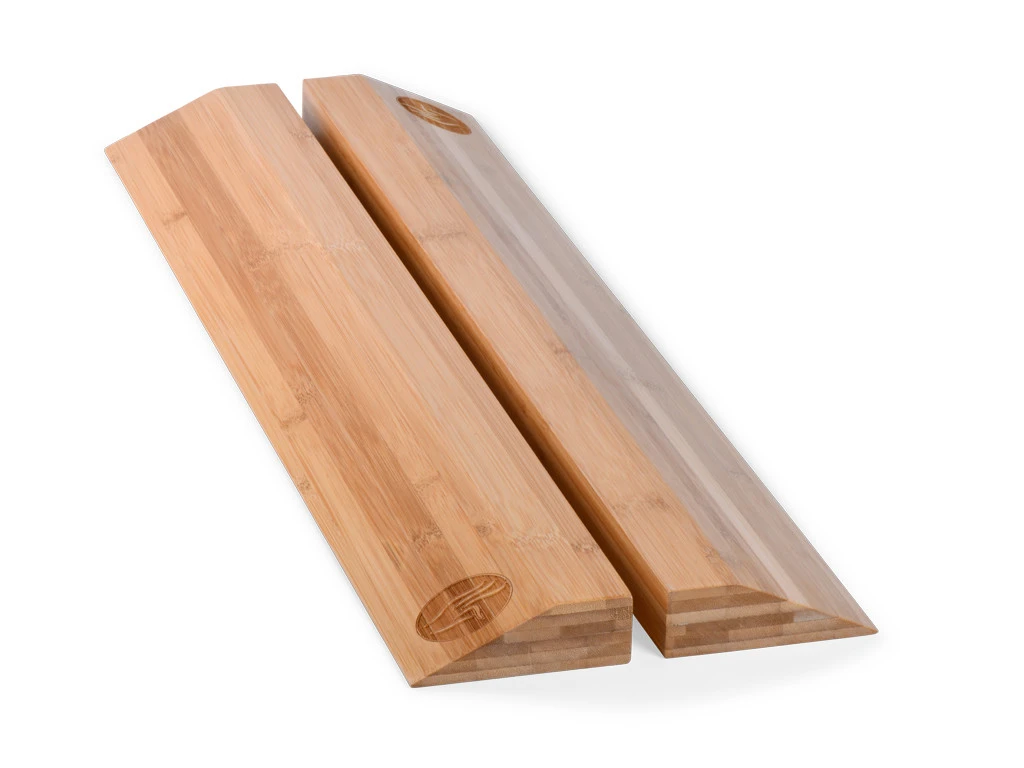 Bloc de Yoga en Bambou Massif - Planche Inclinée 60cm x 9cm x 3cm - Accessoire Yoga Essentiel 2 Bloc de Yoga en Bambou Massif - Planche Inclinée 60cm x 9cm x 3cm - Accessoire Yoga Essentiel – Image 2