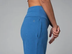 Pantalon De Yoga Femme Jazzy - Coton Bio Bleu - Taille XS (34) - Confort et Élégance 17 Pantalon De Yoga Femme Jazzy - Coton Bio Bleu - Taille XS (34) - Confort et Élégance -CHIN MUDRA Soldes pantalon de yoga femme jazzy bio 16351706366176b94ceaee6