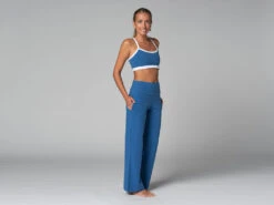 Pantalon De Yoga Femme Jazzy - Coton Bio Bleu - Taille XS (34) - Confort et Élégance 14 Pantalon De Yoga Femme Jazzy - Coton Bio Bleu - Taille XS (34) - Confort et Élégance -CHIN MUDRA Soldes pantalon de yoga femme jazzy bio 163584725861810c5a6264f