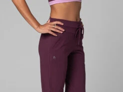 Pantalon de Yoga Femme Jogging Bio Prune M - Les Presque Parfaits 17 Pantalon de Yoga Femme Jogging Bio Prune M - Les Presque Parfaits -CHIN MUDRA Soldes pantalon de yoga femme jogg bio 170556834765a8e85b5596c