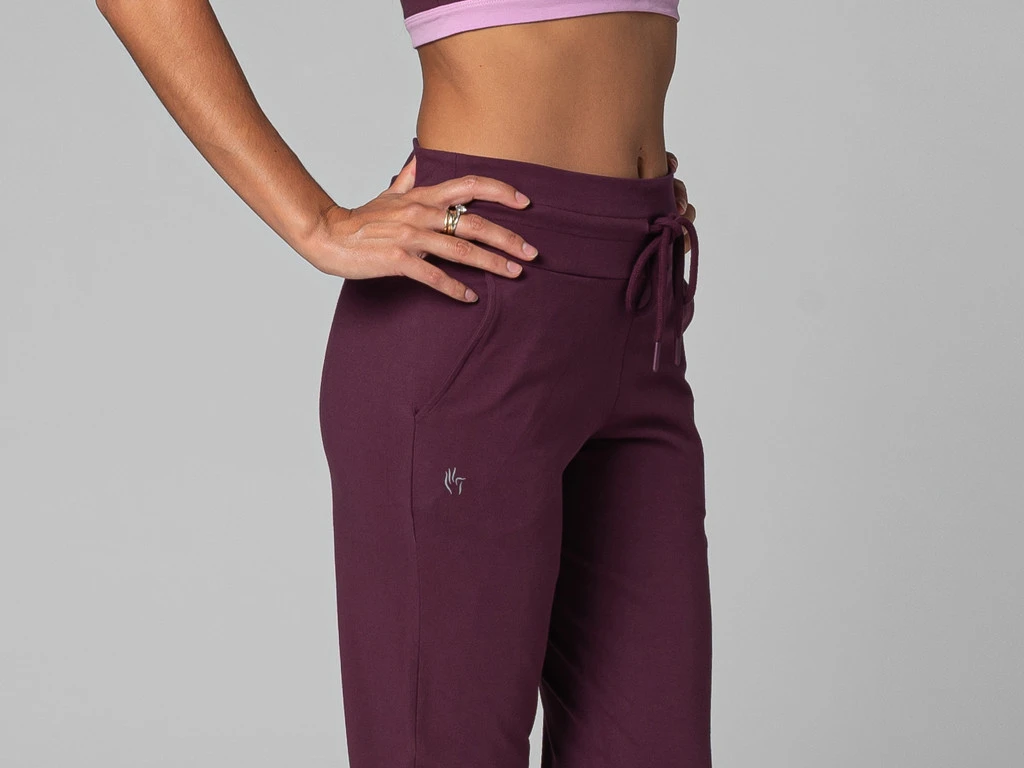 Pantalon de Yoga Femme Jogging Bio Prune M - Les Presque Parfaits 9 Pantalon de Yoga Femme Jogging Bio Prune M - Les Presque Parfaits – Image 9
