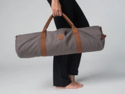 Sac à Tapis de Yoga en Coton Taupe 70cm x 20cm - Sac Navy Bag -CHIN MUDRA Soldes sac a tapis de yoga navy bag coton taupe 15718387535db05b214616a