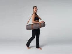 Sac à Tapis de Yoga en Coton Taupe 70cm x 20cm - Sac Navy Bag -CHIN MUDRA Soldes sac a tapis de yoga navy bag coton taupe 15718388235db05b67b6a0a