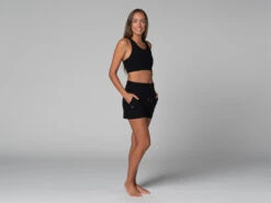 Short de Yoga Cool Bio Noir XS 36 - Vêtements de Yoga Femme en Coton Bio -CHIN MUDRA Soldes short de yoga cool bio 1635846006618107769135d