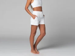 Short de Yoga Cool Bio Blanc XS 36 - Vêtements de Yoga Femme en Coton Bio 12 Short de Yoga Cool Bio Blanc XS 36 - Vêtements de Yoga Femme en Coton Bio -CHIN MUDRA Soldes short de yoga cool bio 16358465536181099911bea