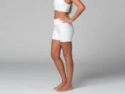 Short De Yoga Slim en Coton Bio - Blanc - Taille XS (36) - Vêtements de Yoga Femme -CHIN MUDRA Soldes short de yoga slim bio 163584568861810638d08f8
