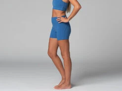 Short de Yoga Slim - Bio Bleu - Taille XS 36 - Vêtements de Yoga Femme en Coton Bio -CHIN MUDRA Soldes short de yoga slim bio 16358457726181068c318ca