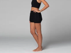 Short Femme Traditionnel Iyengar en Coton Bio - Noir Taille XS 36 12 Short Femme Traditionnel Iyengar en Coton Bio - Noir Taille XS 36 -CHIN MUDRA Soldes short femme traditionnel iyengar bio 1635845105618103f11cd30