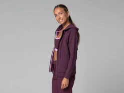 Sweat Capuche Femme Bio Prune - Taille XS 36 - Vêtement de Yoga en Coton Bio -CHIN MUDRA Soldes sweat capuche femme bio 16358430606180fbf447584