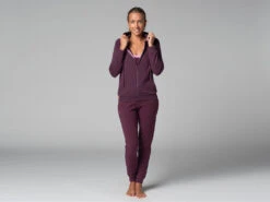 Sweat Capuche Femme Bio Prune - Taille XS 36 - Vêtement de Yoga en Coton Bio -CHIN MUDRA Soldes sweat capuche femme bio 16358430656180fbf97cb91