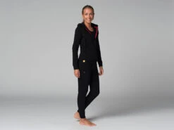 Sweat Capuche Femme Bio Noir XS - Vêtements de Yoga en Coton Écologique -CHIN MUDRA Soldes sweat capuche femme bio 16358431606180fc58c99d9