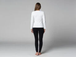 T-Shirt Tara M/L Ras Du Cou Bio Blanc - Yoga Femme en Coton Bio - Taille XS 36 15 T-Shirt Tara M/L Ras Du Cou Bio Blanc - Yoga Femme en Coton Bio - Taille XS 36 -CHIN MUDRA Soldes t shirt tara m l ras du cou bio 163526145761781c11b3bf2