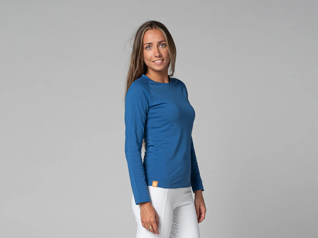 T-Shirt Tara M/L Ras Du Cou Bio Bleu Bleu XS - 36 | Vêtements de Yoga Femme en Coton Bio 2 T-Shirt Tara M/L Ras Du Cou Bio Bleu Bleu XS - 36 | Vêtements de Yoga Femme en Coton Bio – Image 2