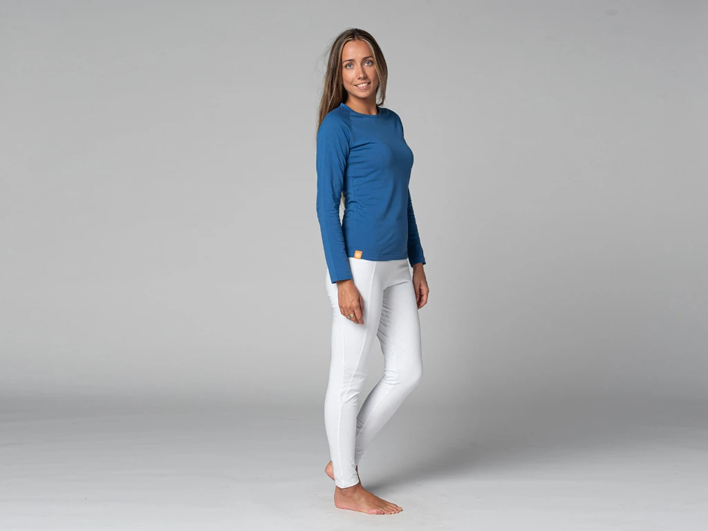 T-Shirt Tara M/L Ras Du Cou Bio Bleu Bleu XS - 36 | Vêtements de Yoga Femme en Coton Bio 7 T-Shirt Tara M/L Ras Du Cou Bio Bleu Bleu XS - 36 | Vêtements de Yoga Femme en Coton Bio – Image 7