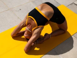 Tapis De Yoga Shiva Moon Jaune Safran - Écologique et Anti-Dérapant -CHIN MUDRA Soldes tapis de yoga shiva moon 169098004364ca4ecbe5991